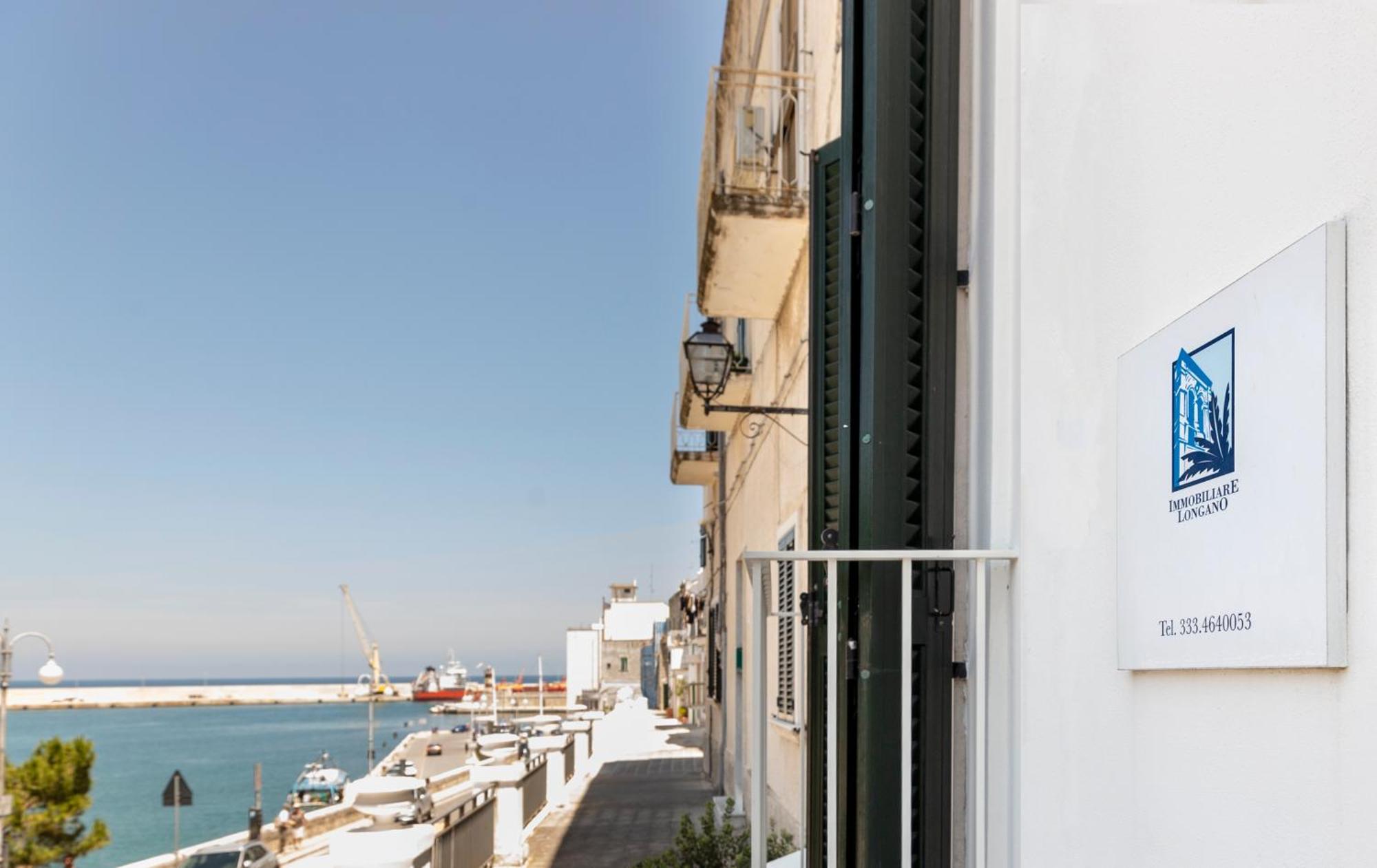 A la muràgghje A Monopoli Exterior foto
