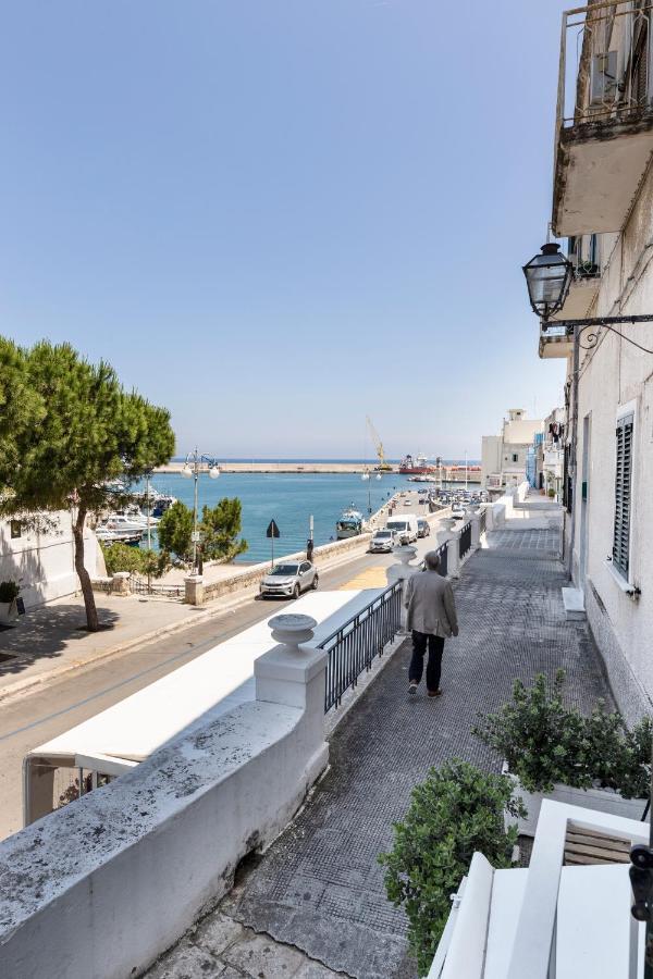 A la muràgghje A Monopoli Exterior foto